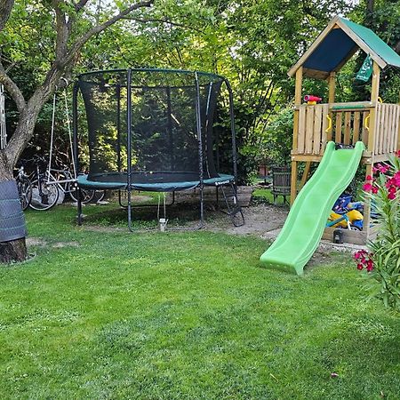 Fuered Deluxe Garden Apartment Balatonfured Exterior photo
